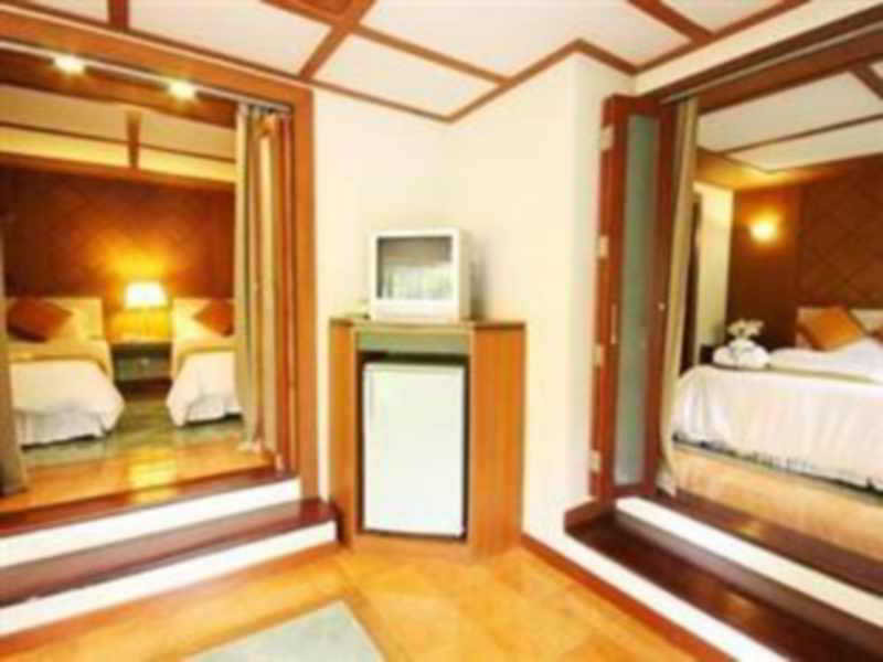 Room thumbnail 10