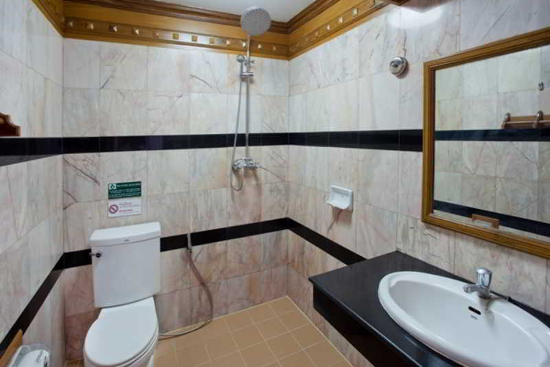 Room thumbnail 8