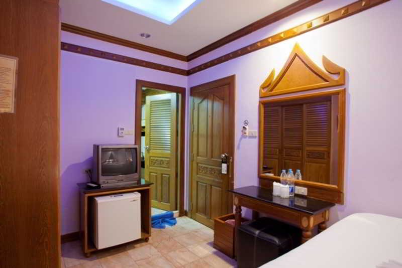 Room thumbnail 11
