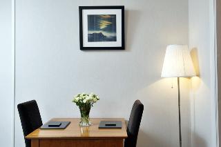 The Knight Residence by Mansley, Edinburgh