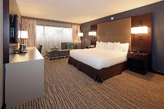 DoubleTree by Hilton Newark Airpor