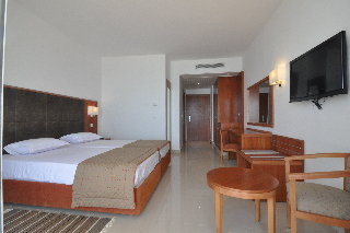Room
 di Khayam Garden Beach Resort & Spa