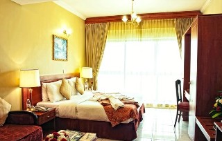 Room
 di Savoy Central