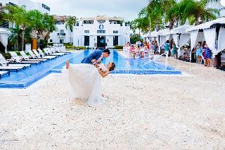 Las Terrazas Resort And Residences Ambergris