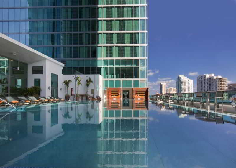 Pool
 di Beaux Arts Miami