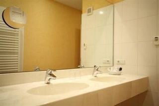 Room thumbnail 1