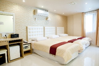 Room
 di Cozy Myoung-Dong