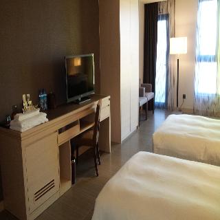 Room:FAM.JE-2