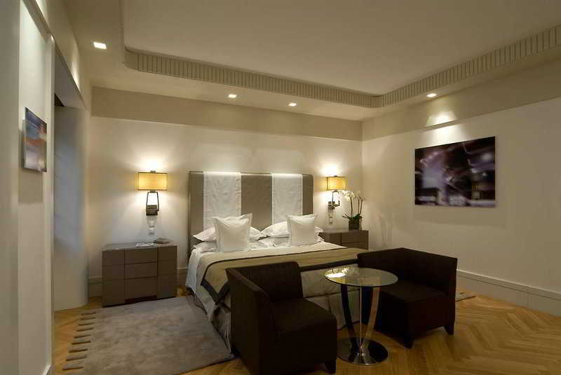 Room
 di Melia Genova