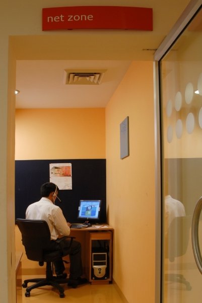 Sports and Entertainment
 di GINGER BHUBHANESWAR