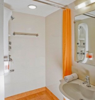 Room
 di Ginger Pune (Wakad)