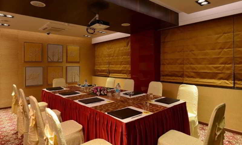 Conferences
 di Tulip Inn Ahemadbad