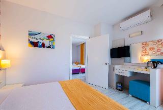 Family Connecting Room