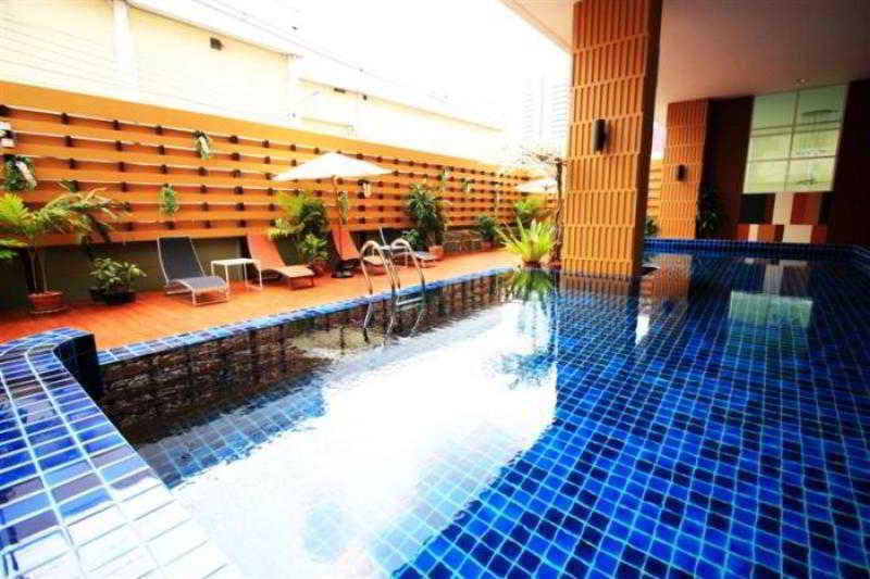 Pool
 di Prom Ratchada Residence and Spa