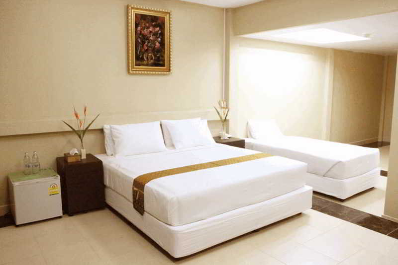 Room thumbnail 1