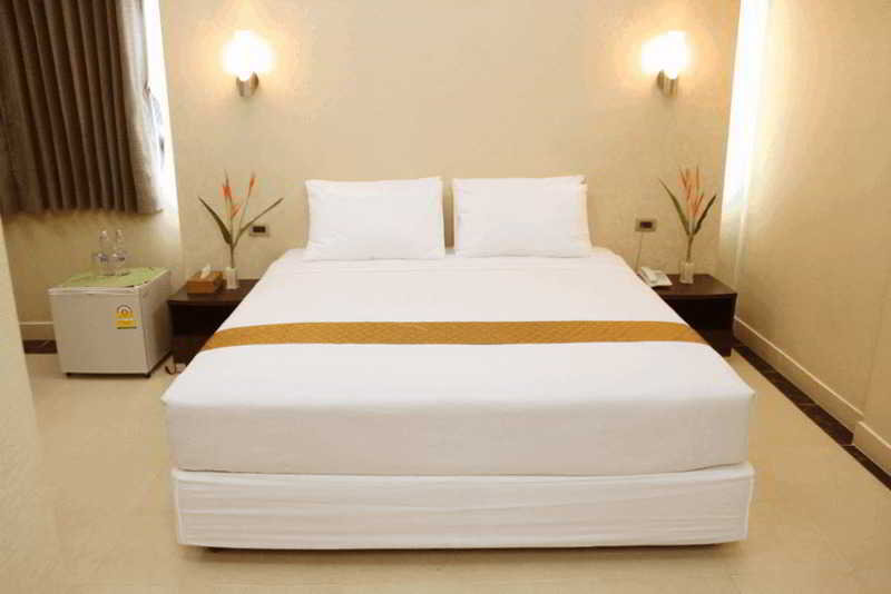 Room thumbnail 14