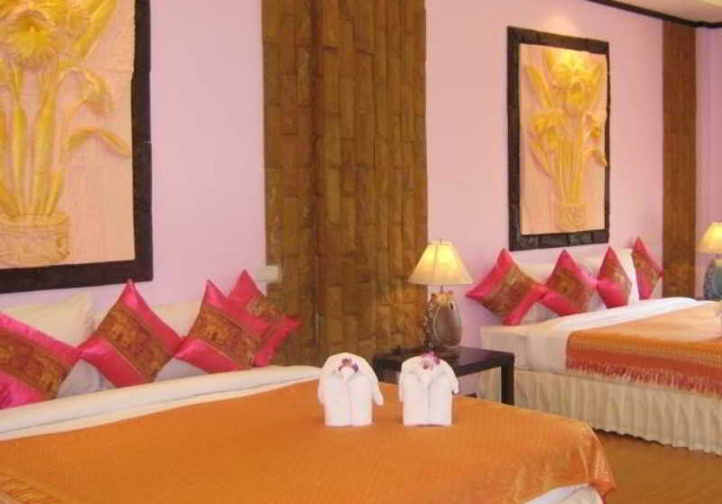 Room thumbnail 5