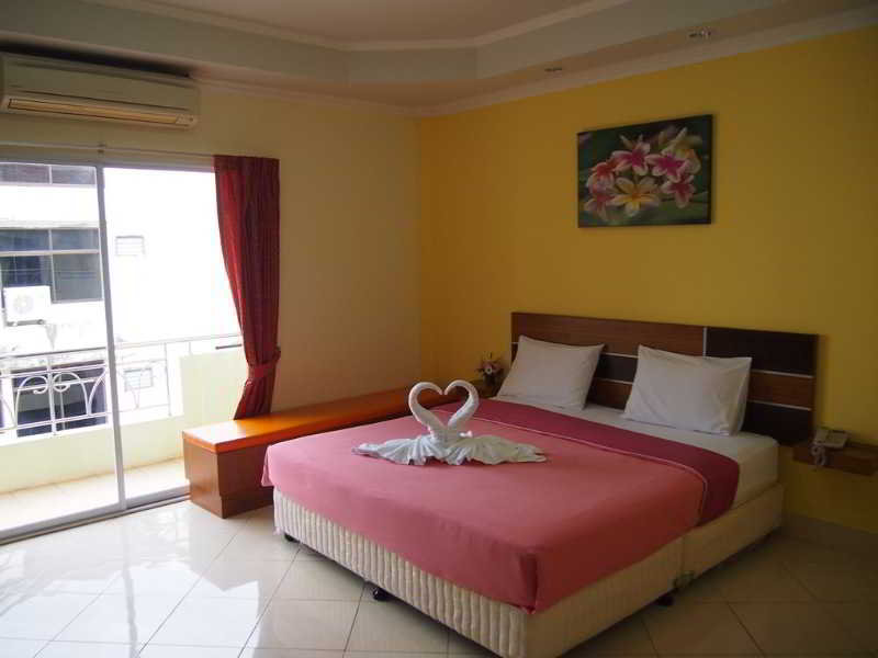 Room thumbnail 11