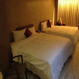 Room:QUA.ST-1