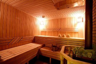 Sports and Entertainment
 di Savoy Petit