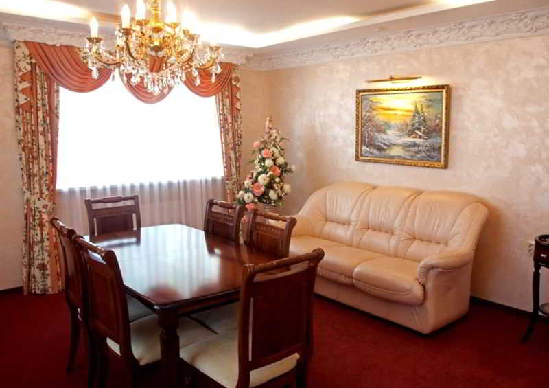 Room
 di Oktyabrskaya Kursk