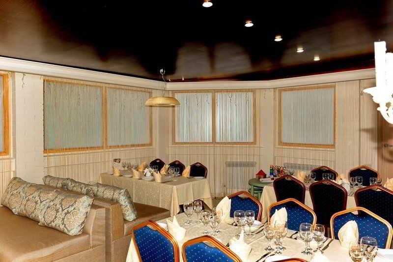 Restaurant
 di Business Hotel