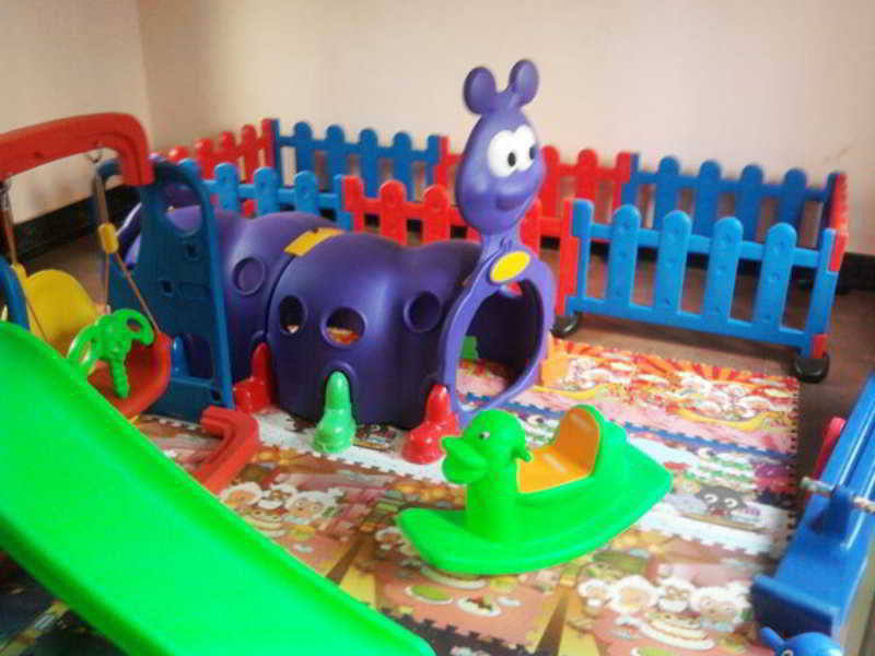 Sports and Entertainment
 di Le ROI - A Health Retreat