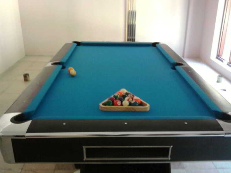 Sports and Entertainment
 di Le ROI - A Health Retreat