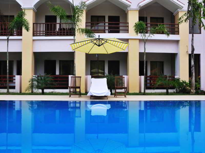 Pool
 di Le ROI - A Health Retreat