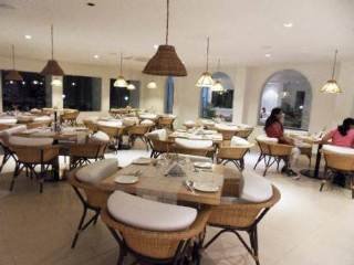 Restaurant
 di Peerles Sarovar Portico Port Blair