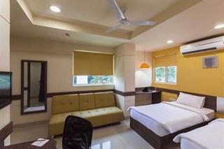 Room
 di Ginger Tirupur