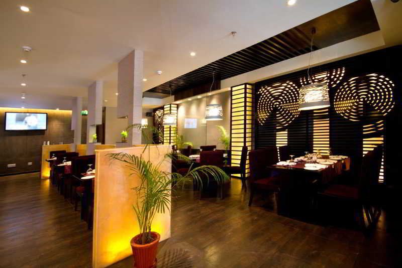 Restaurant
 di Fern Residency Chandigarh