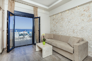 Room
 di FRINI STUDIOS