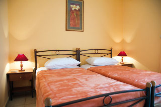 Room
 di karfas sea apartments