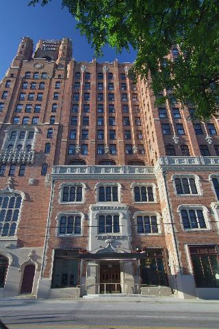 The Tudor Arms Hotel Cleveland - a DoubleTree by H
