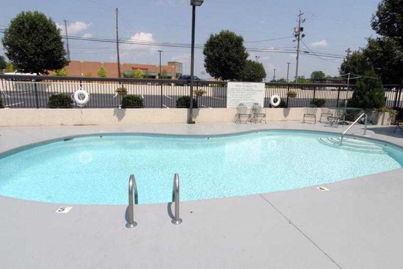 Pool
 di Hampton Inn Athens