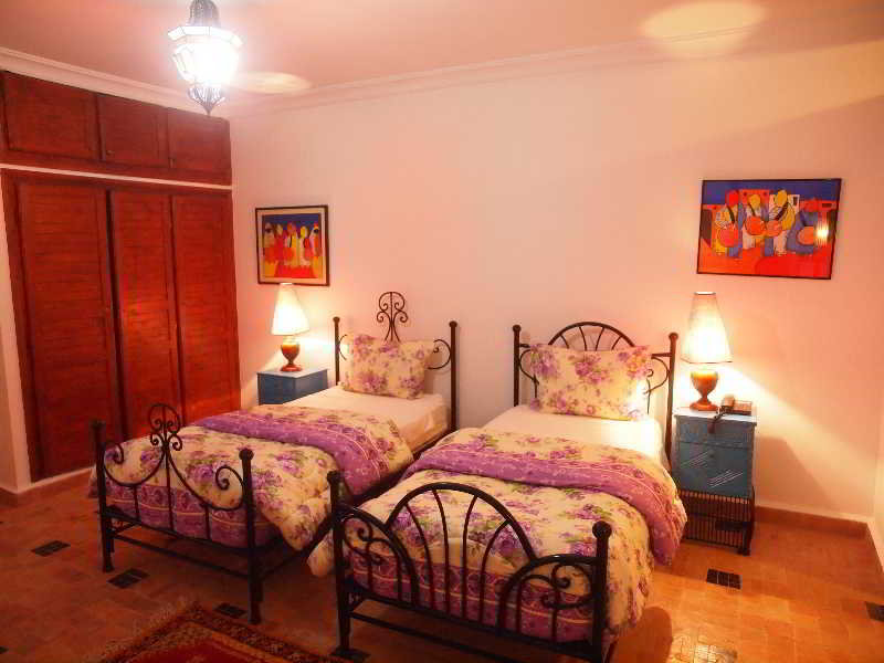 Room
 di Riad Alkhansaa