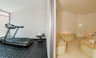 Sports and Entertainment
 di Egina Medellin