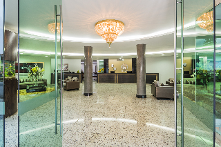 Lobby
 di Egina Medellin