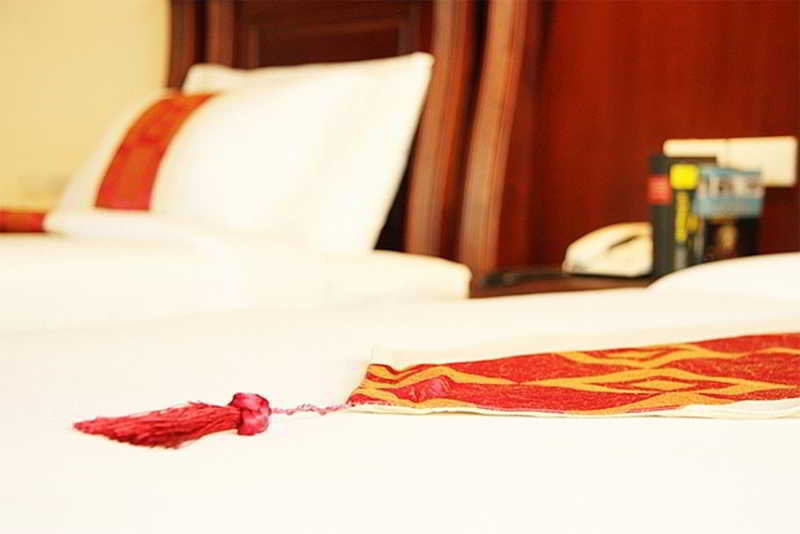 Room thumbnail 6