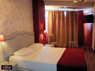 Carol Hotel