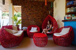 Blue Lagoon Inn & Suites