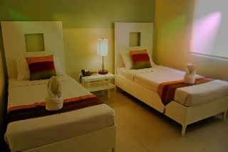 Room
 di Empire Suites Hotel