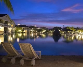 Pool
 di Plantation Bay Resort And Spa