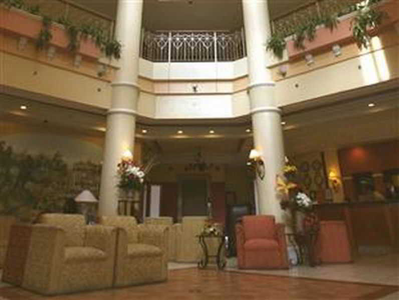 Lobby
 di Hotel Elizabeth Baguio