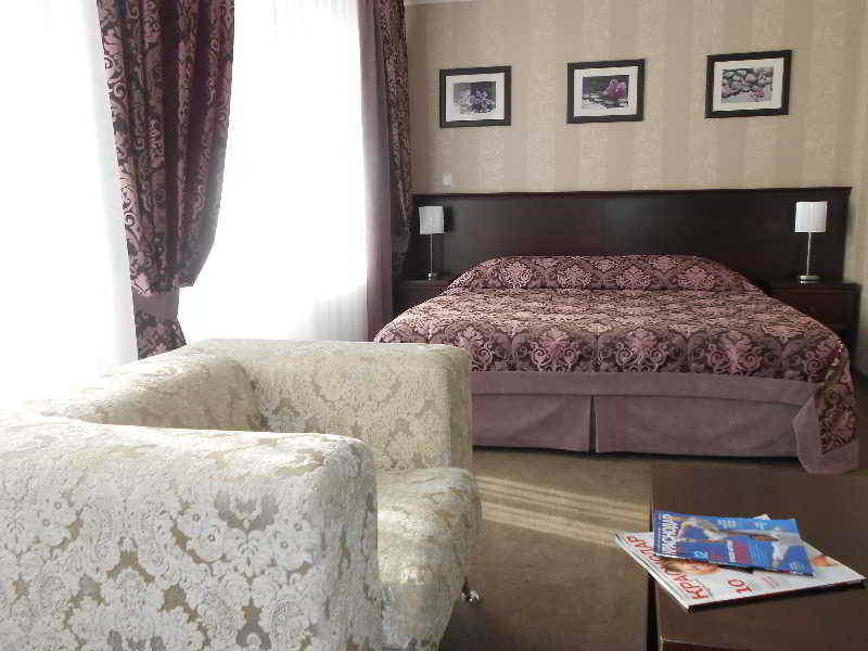 Room thumbnail 13