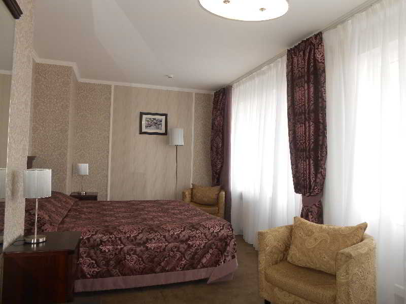 Room thumbnail 16