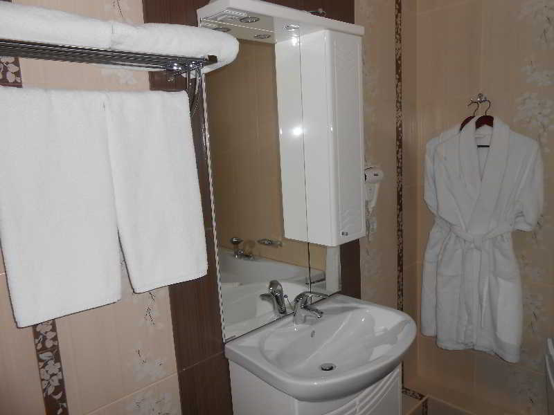 Room thumbnail 22