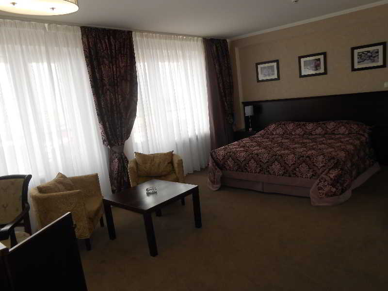 Room thumbnail 23