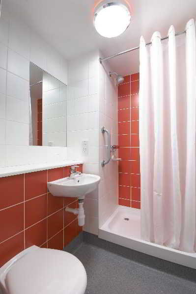 Room
 di Travelodge Liverpool Stonedale Park